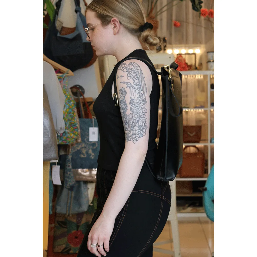 Low Profile Convertible Backpack in Noir